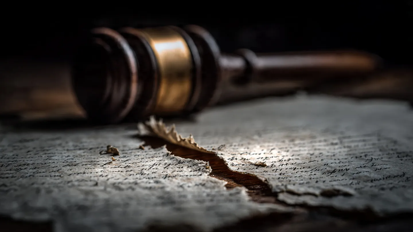 herencia legítima hijos desheredar